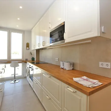 Port Luxury Aura Apartment