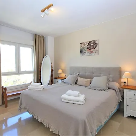 Port Luxury Aura Apartamento *