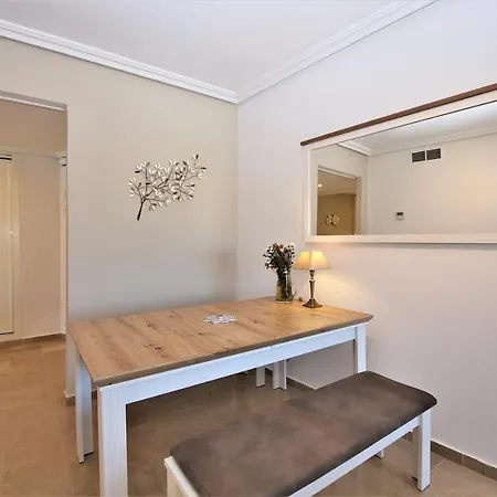 Port Luxury Aura אסטפונה